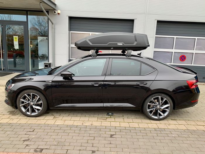 Náhled produktu - Střešní box Thule Force XT L Aeroskin černý