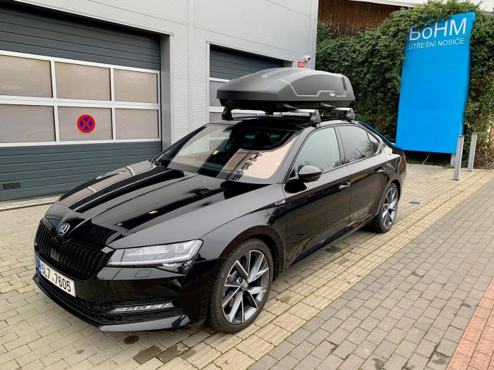 Náhled produktu - Střešní box Thule Force XT L Aeroskin černý