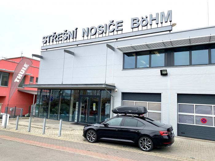 Náhled produktu - Střešní box Thule Force XT L Aeroskin černý