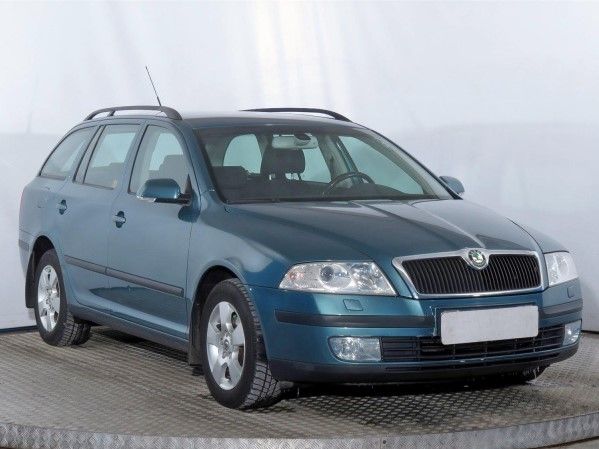 Náhled produktu - Podélný střešní nosič Škoda Octavia II Combi ORIGINÁL
