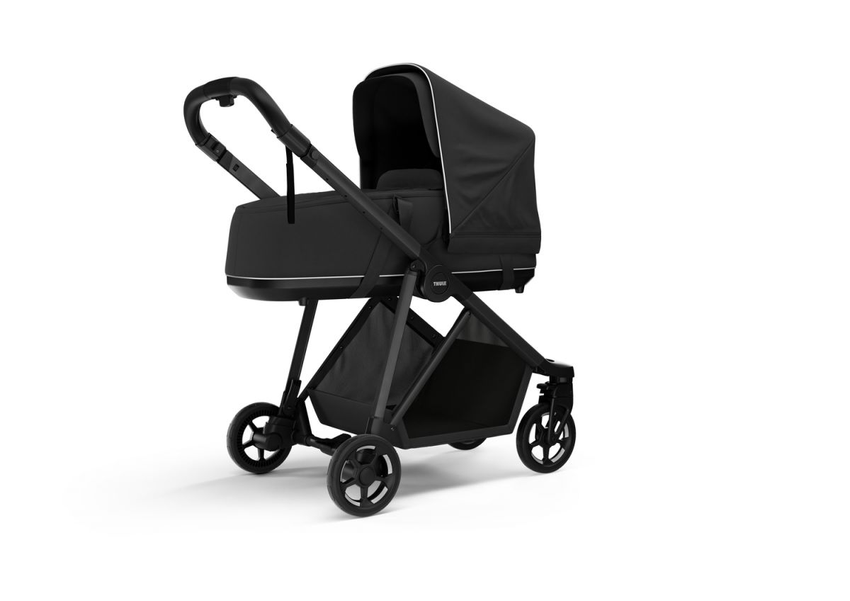 Náhled produktu - Kočárek Thule Shine Black on Black 2023 + korbička