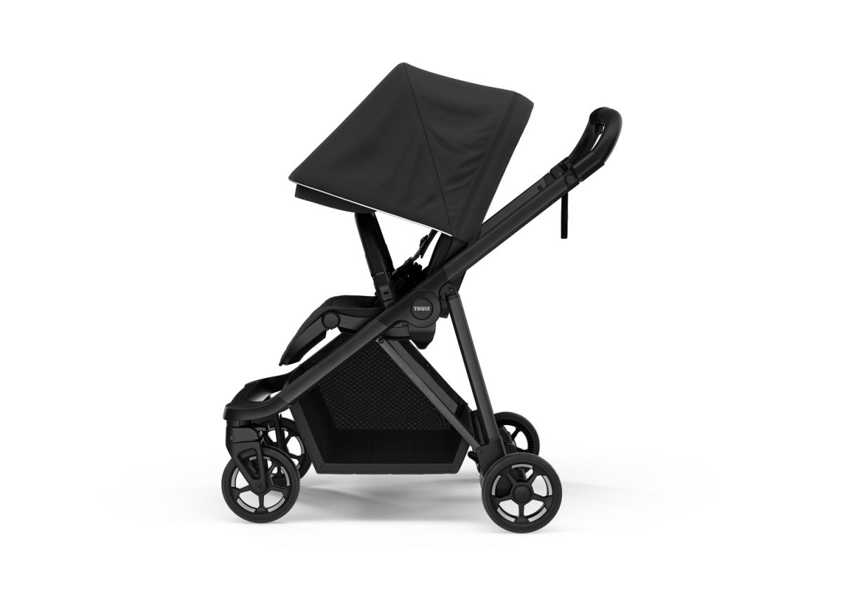 Náhled produktu - Kočárek Thule Shine Black on Black 2023 + korbička