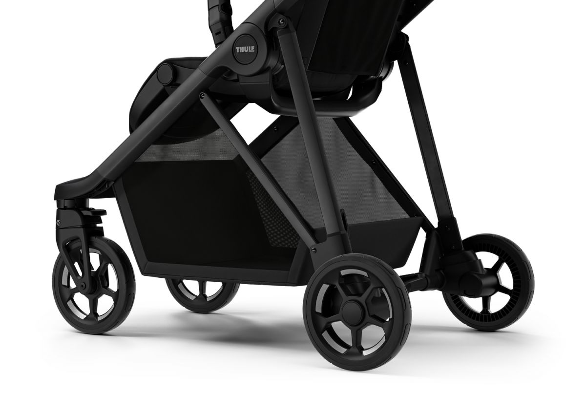 Náhled produktu - Kočárek Thule Shine Black on Black 2023 + korbička