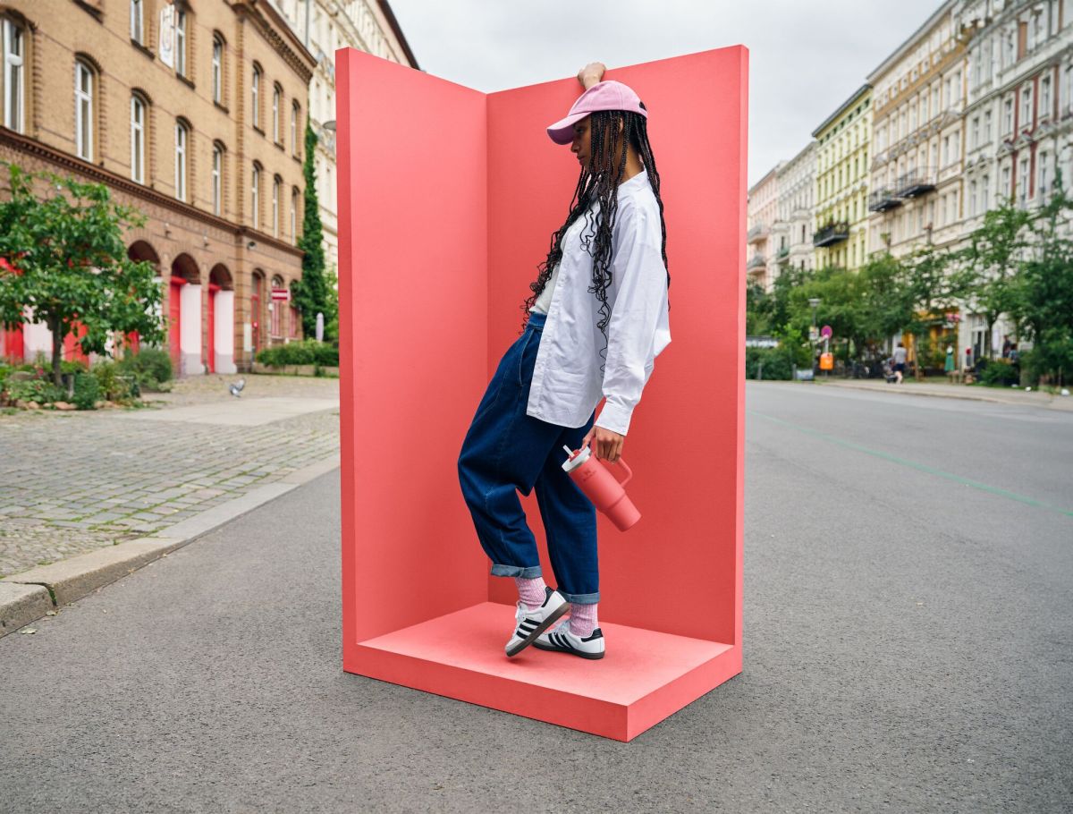 Náhled produktu - STANLEY The Quencher/Cup H2.O FlowState™ Tumbler 890 ml/30oz Hot Coral