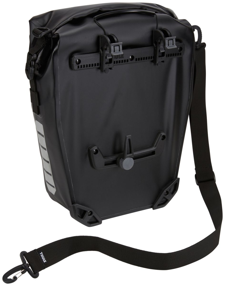 Náhled produktu - Thule Shield - postranní brašna 17 l Black
