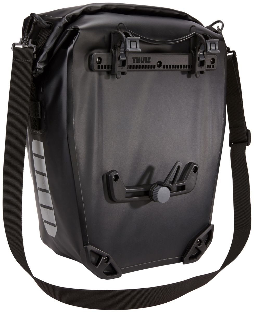 Náhled produktu - Thule Shield - postranní brašna 25 l sada dvou kusů Black