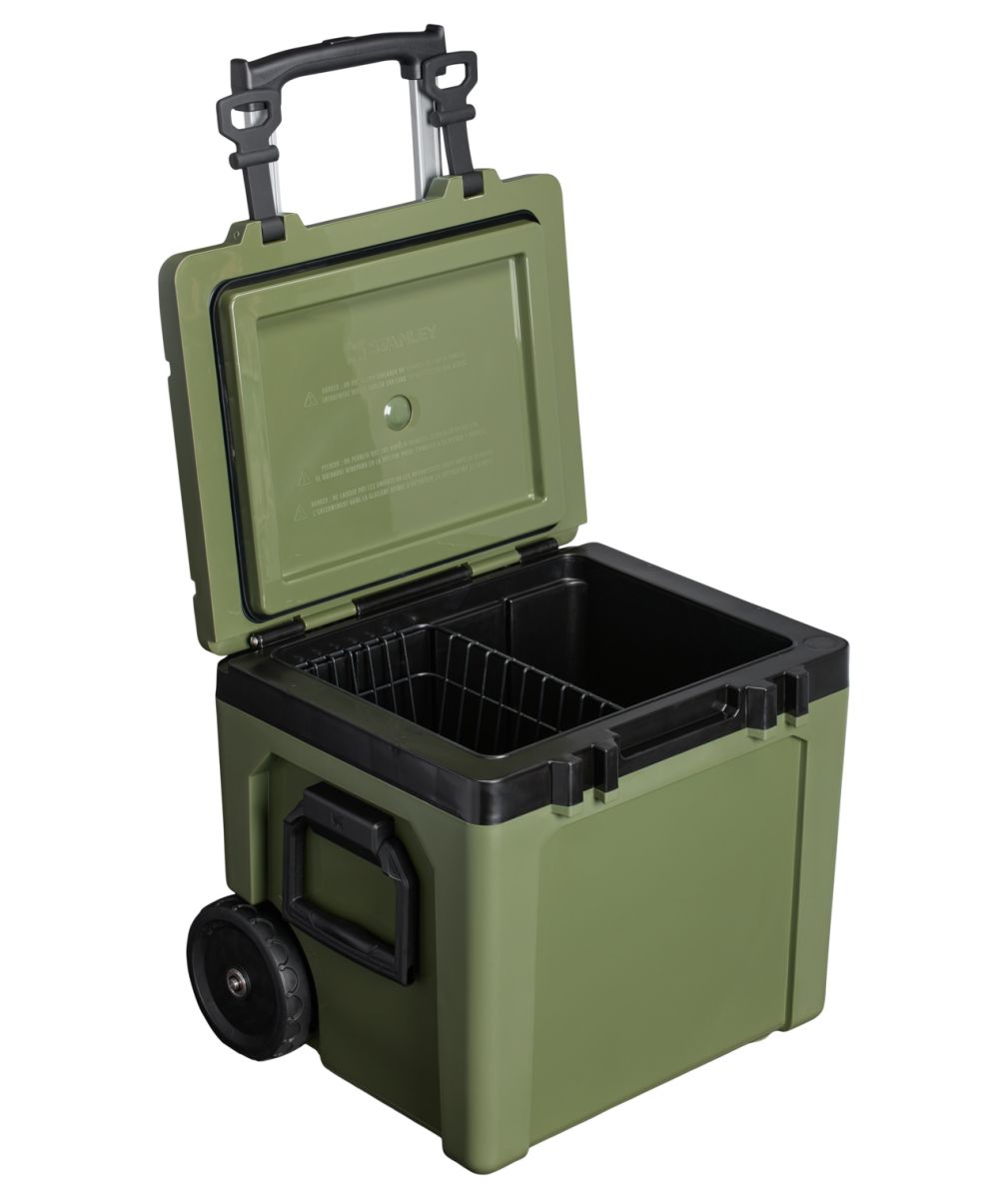 Náhled produktu - STANLEY Pasivní chladící box The Easy-Carry Outdoor Wheeled Cooler 50QT Dried Pine